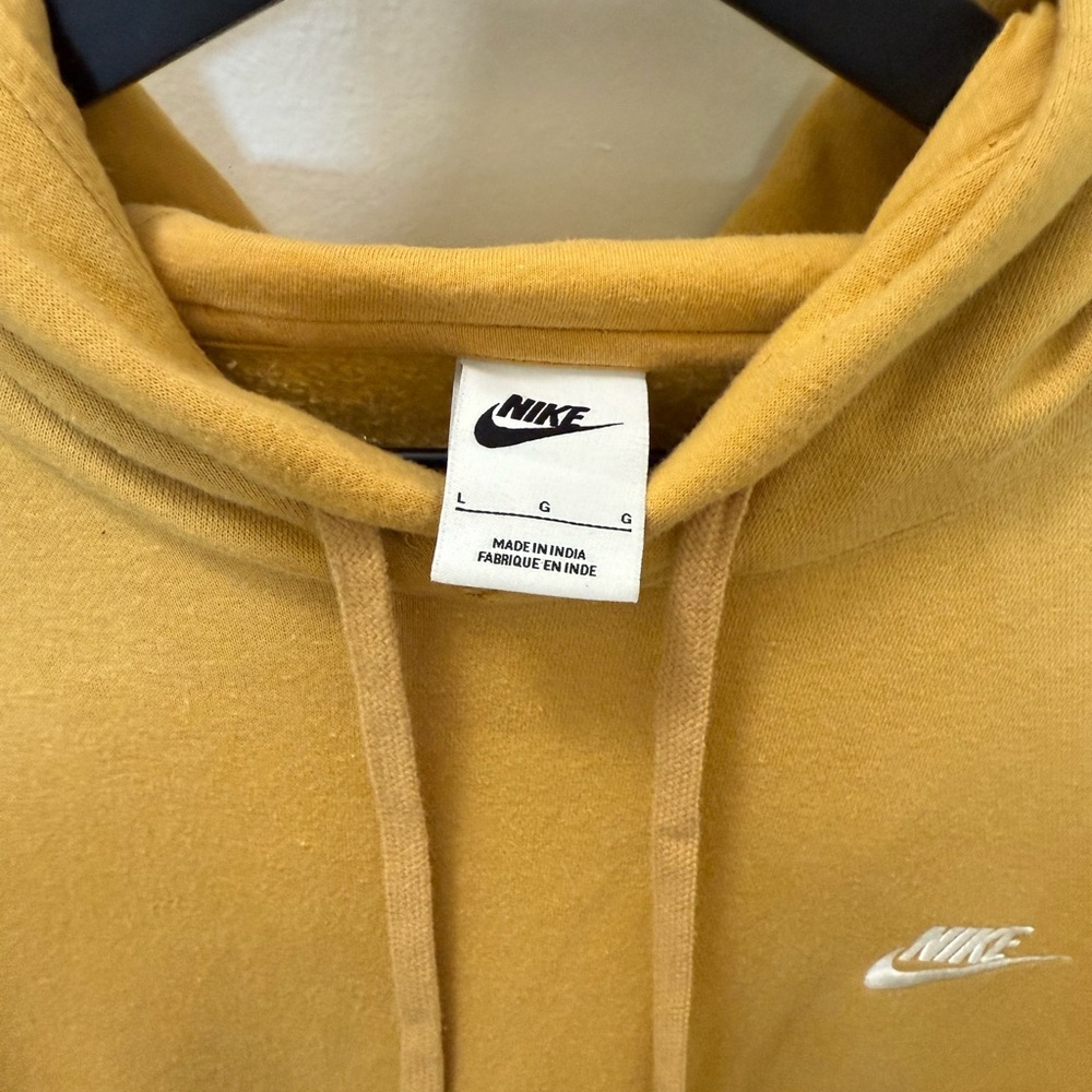 Nike Men's Yellow Hoodie - Picture 3 of 3